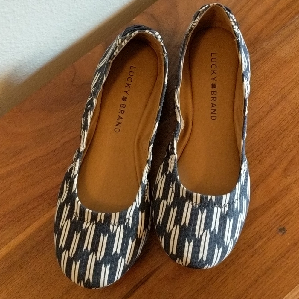 Lucky Brand Flats NWOT